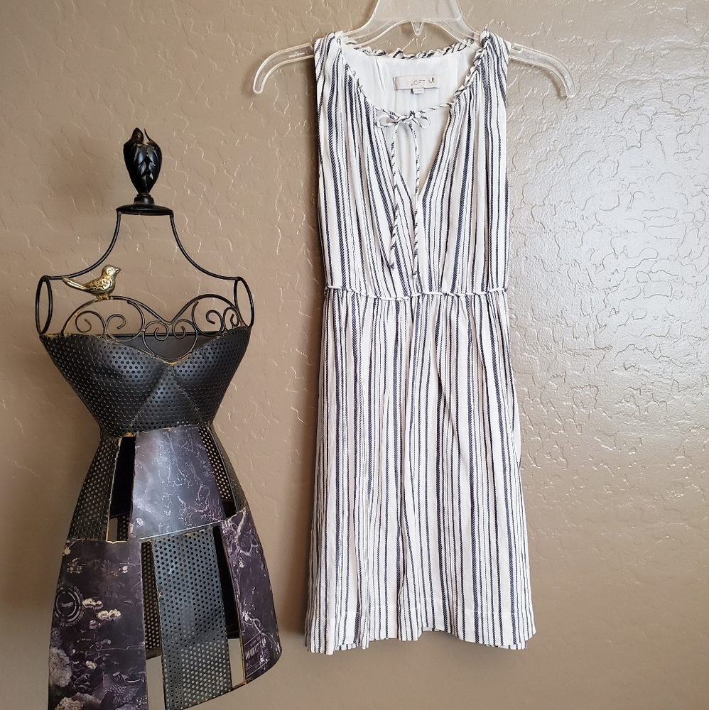🌞Loft Sleeveless Dress
